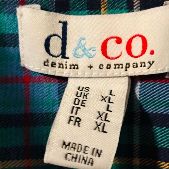 D & co. L aqua blue multi Plaid side tail gusset button front collar shirt - Picture 9 of 11